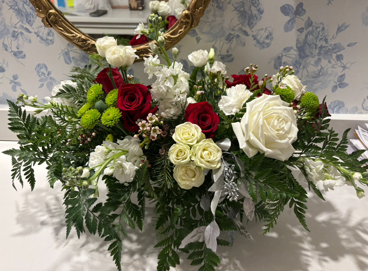 Holiday Centerpiece - Christmas