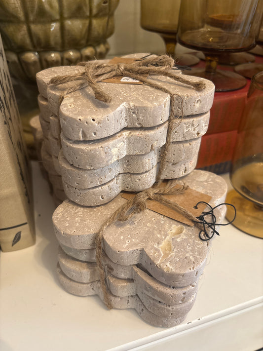 Coaster with scalloped edge (Set of 4)