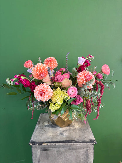 Monthly floral arrangement subscription