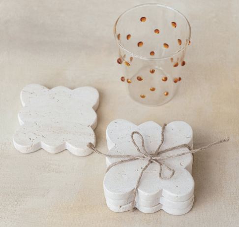 Coaster with scalloped edge (Set of 4)